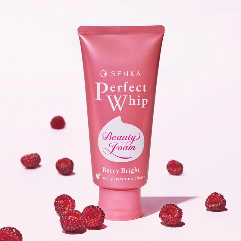 Výhodná Nabídka SHISEIDO SENKA Čisticí pleťová pěna Senka Perfect Whip Berry Bright Beauty Face Foam (100 g)