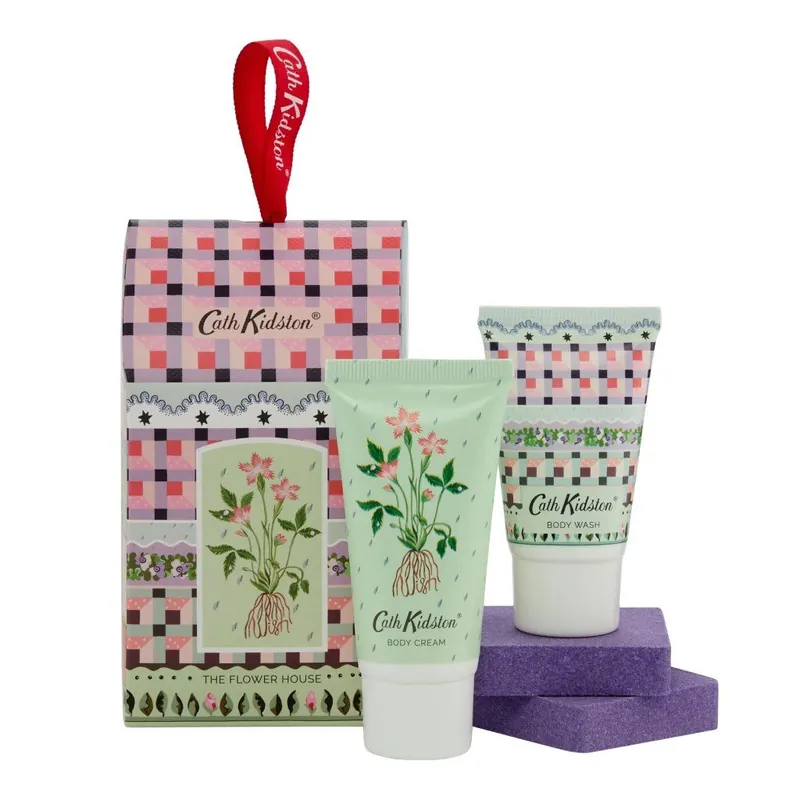Objednat Nyní Cath Kidston Roots & RaindropsDárková sada péče o tělo, 4 ks