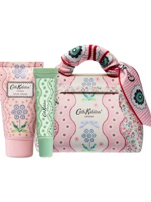 Cenově Výhodný Woven FlowersSada krému na ruce a balzámu na rty v mini kabelce, 2 ks