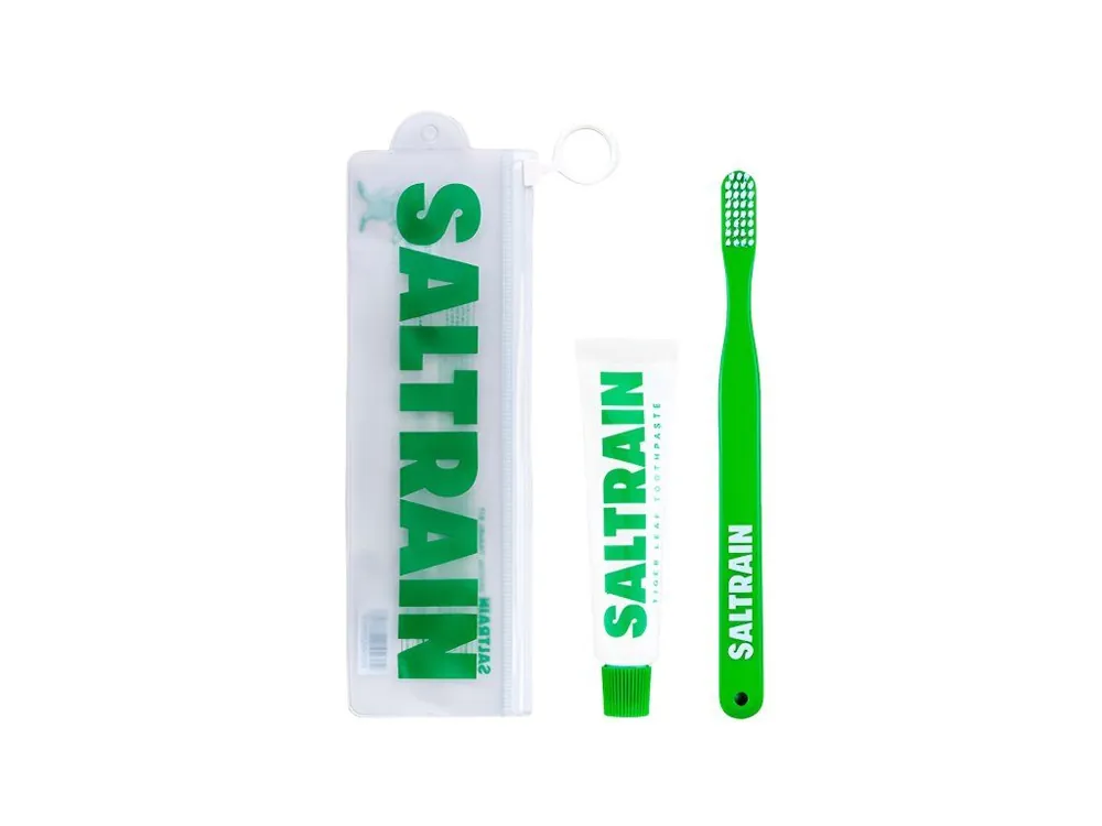 Saltrain Dental Travel Kit Green - cestovní sada zubní kartáček + zubní pasta s Pupečníkem Asijským Sezónní Sleva