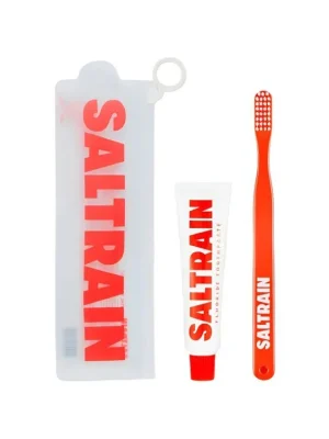 Saltrain Dental Travel Kit Red - cestovní sada zubní kartáček + zubní pasta s Fluoridem Kup Teď